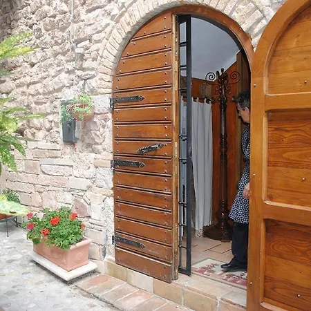 شقة Eremo Di Santo Apollinare Messenano